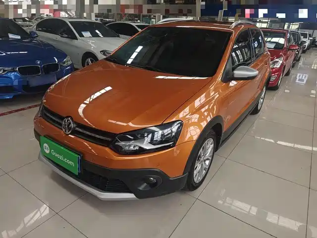 VOLKSWAGEN POLO 2017