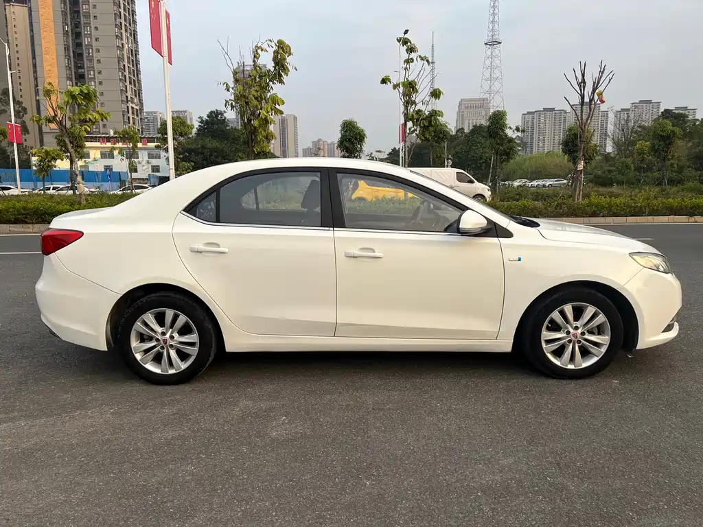 ROEWE 360