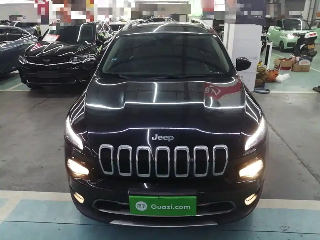 Jeep Cherokee — миниатюра 3