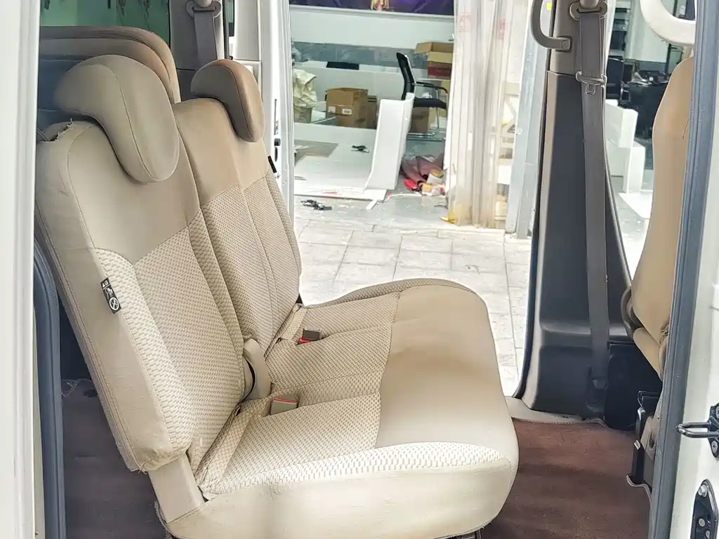 Nissan NV200 — миниатюра 10