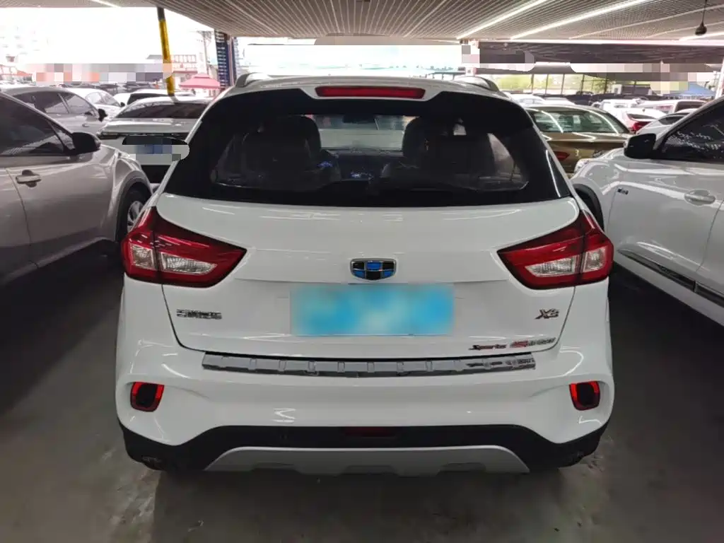 Geely Vision X3 — миниатюра 6