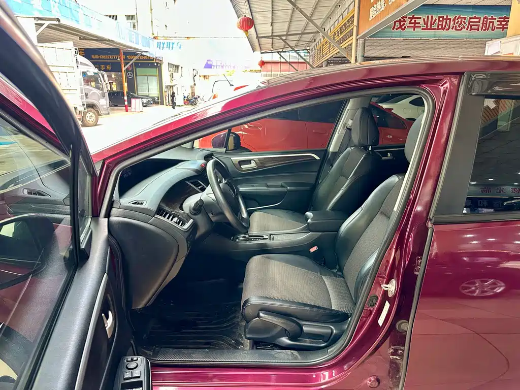 Honda Jade — миниатюра 3
