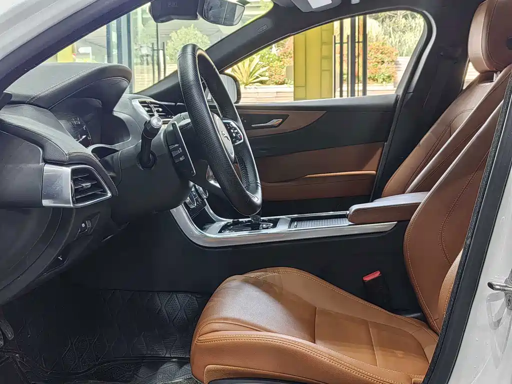 Jaguar XEL — миниатюра 17