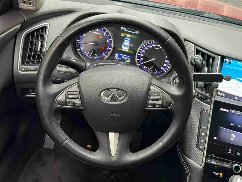 Infiniti Q50L 2016 2.0T Enjoy