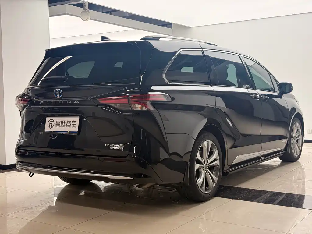 Toyota Sienna — миниатюра 5