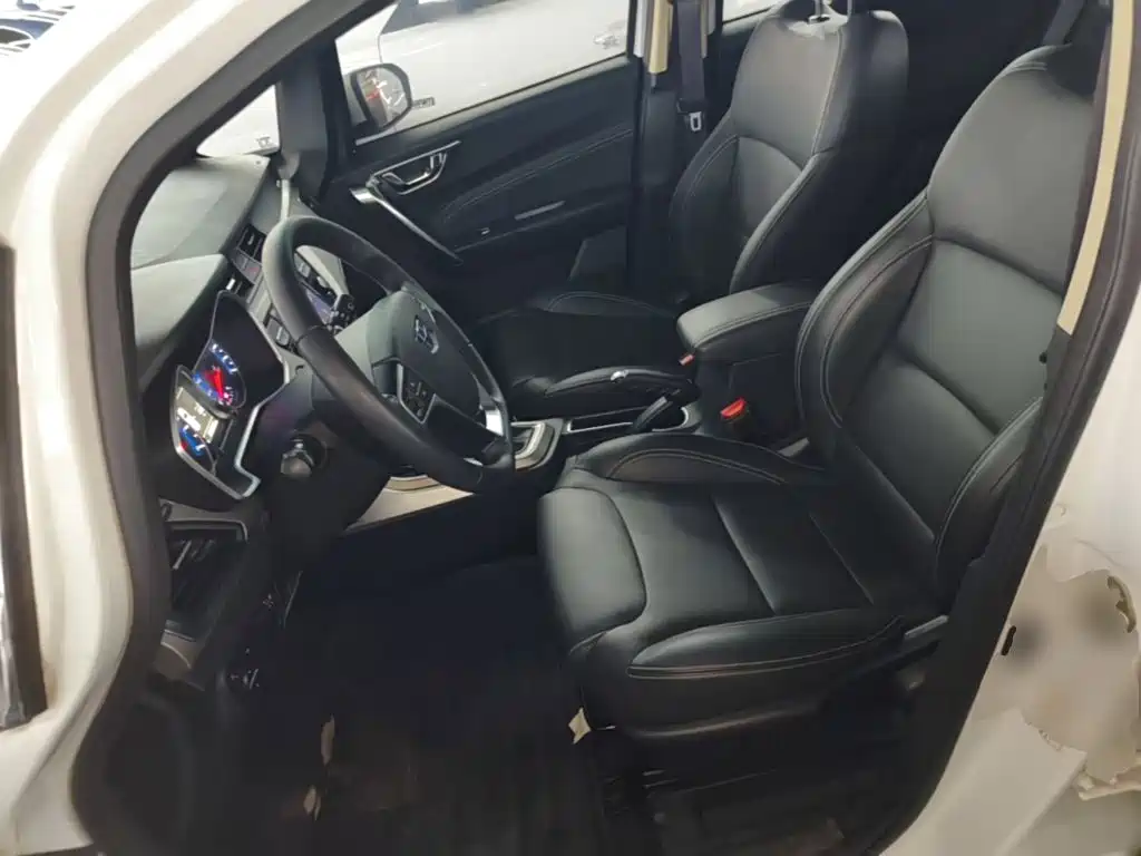 Geely Vision X3 — миниатюра 15