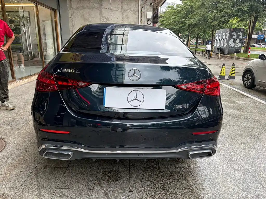 Mercedes-Benz C-Class — миниатюра 8