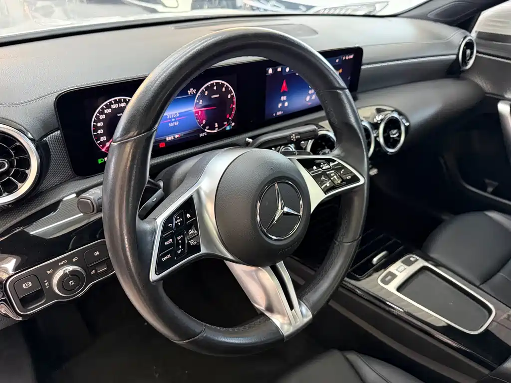 MERCEDES-BENZ A CLASS