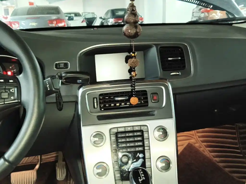 Volvo S60 — миниатюра 13