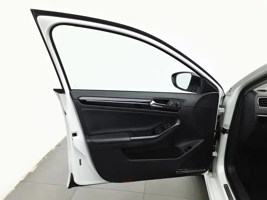 Volkswagen Sagitar — миниатюра 8