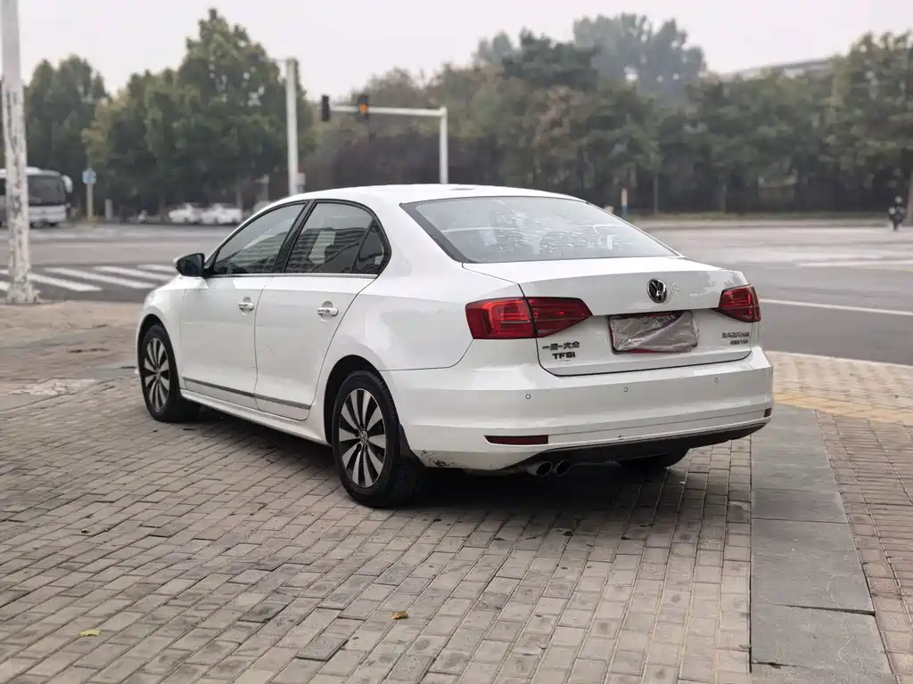 Volkswagen Sagitar — миниатюра 6
