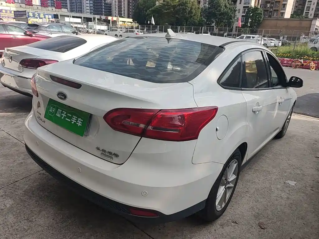 Ford Focus — миниатюра 7
