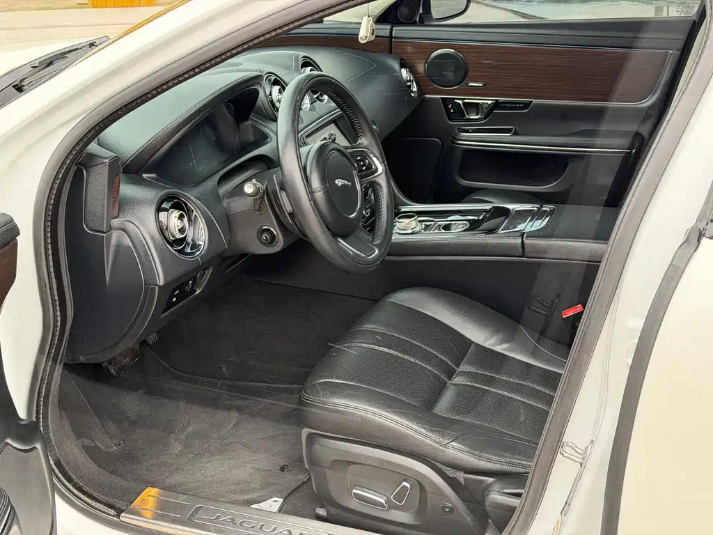 Jaguar XJ 2014 XJL 2.0T Elegant