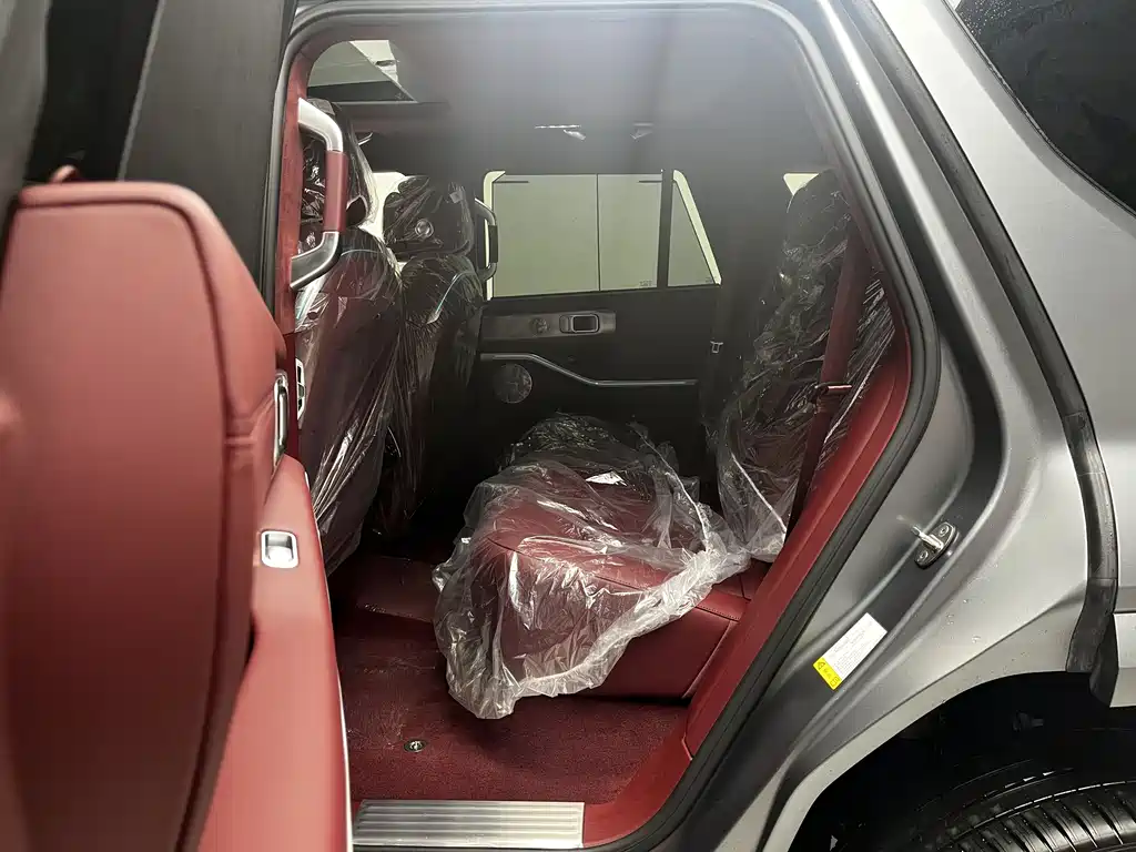 TANK TANK 700 NEW ENERGY