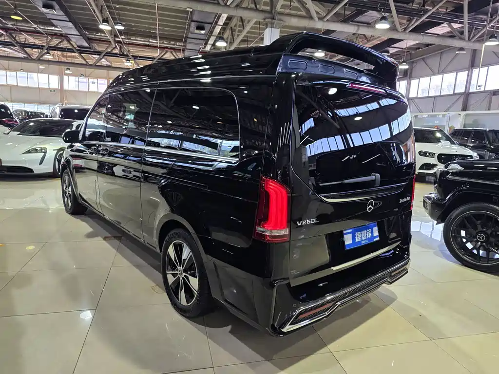 Mercedes-Benz V-Class V 2022 V 260 L Luxury