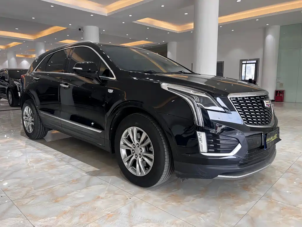 CADILLAC XT5