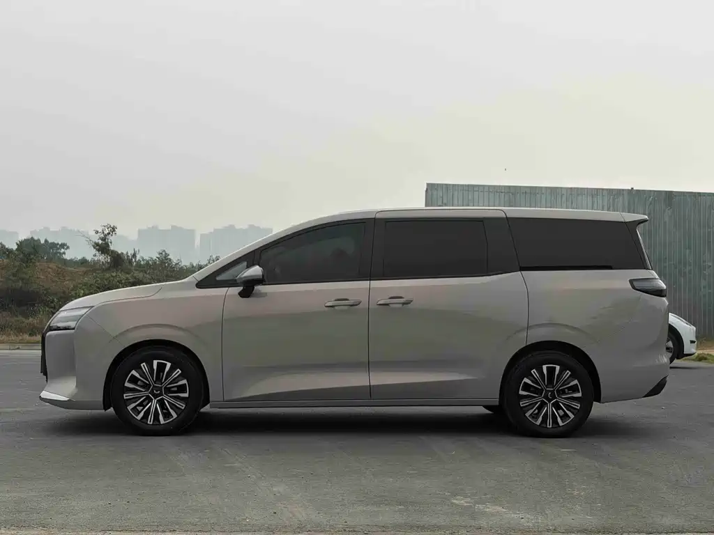 Wuling Xingguang 730 1.5T CVT Elite type, фото 4