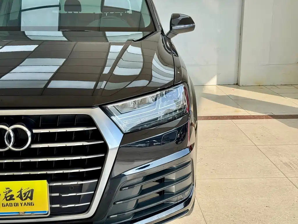 Audi Q7 — миниатюра 4