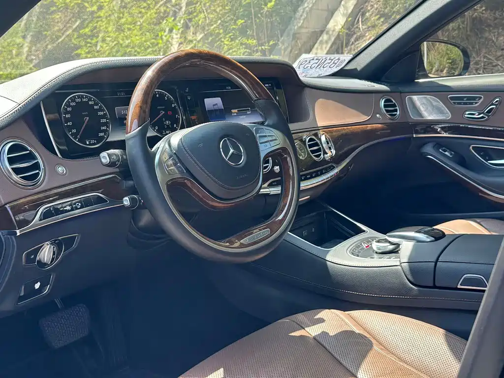 Mercedes-Benz S-Class — миниатюра 6