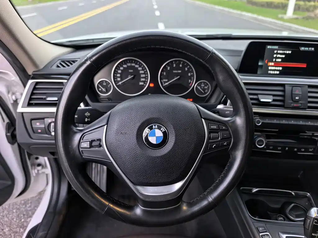 BMW 3 Series — миниатюра 6