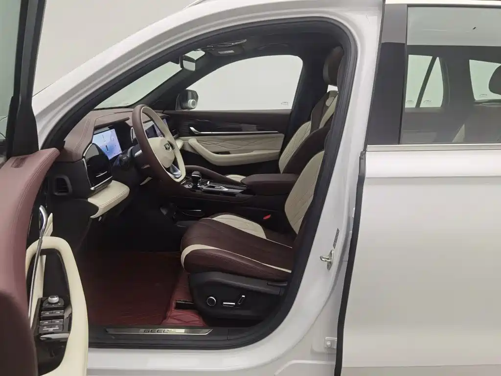 Geely Xingyue L — миниатюра 10