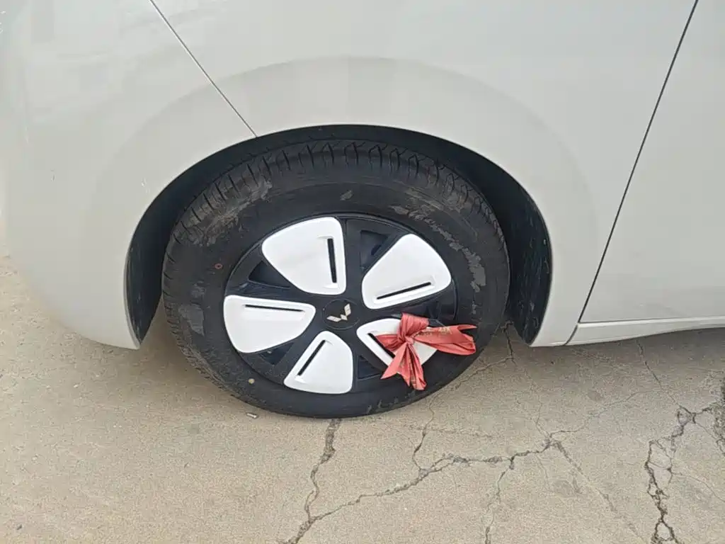 Wuling MINIEV — миниатюра 23
