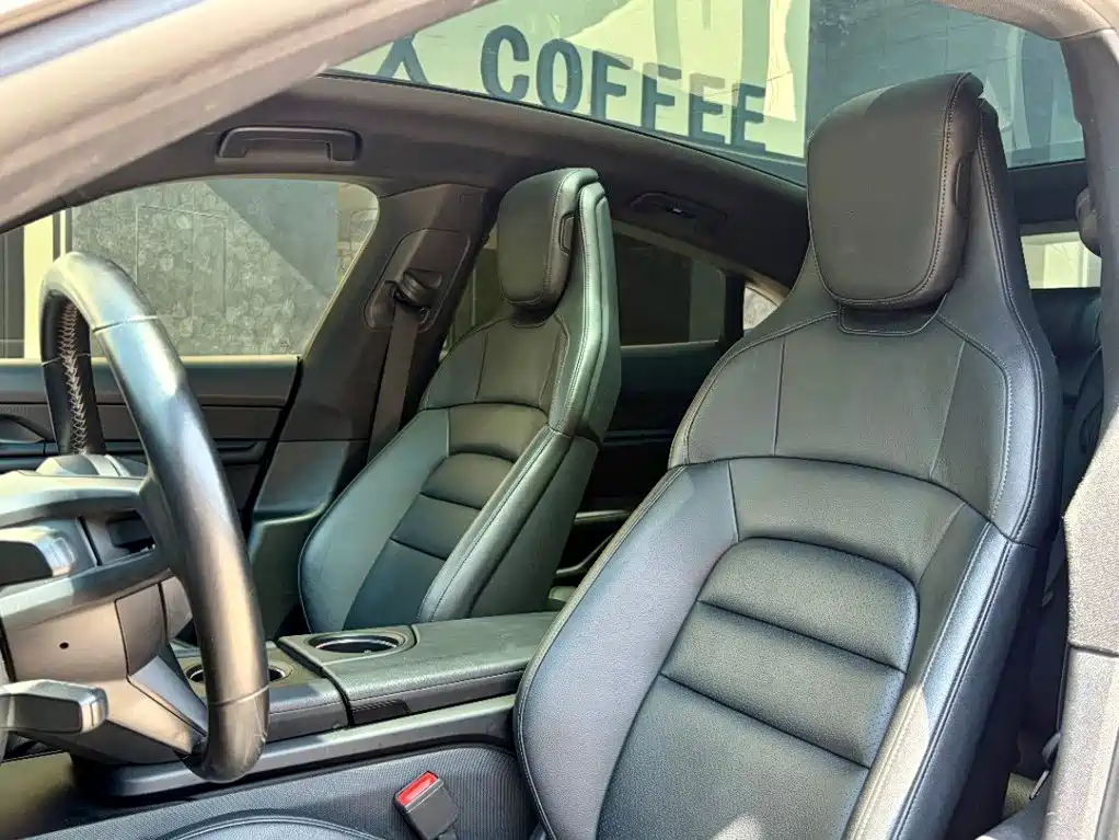 Porsche Taycan — миниатюра 10