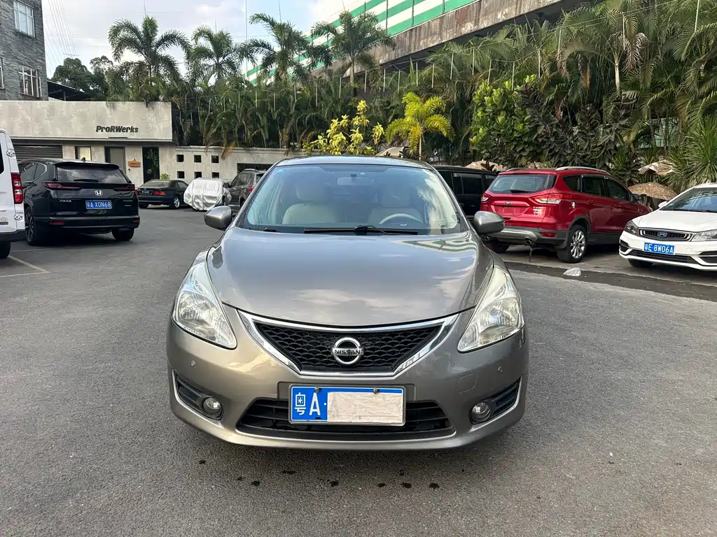 Nissan Tiida — миниатюра 2