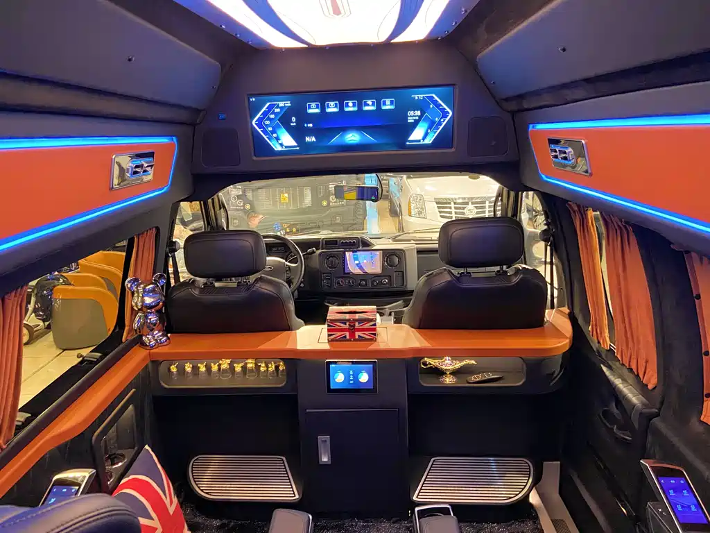 Ford E350 — миниатюра 30