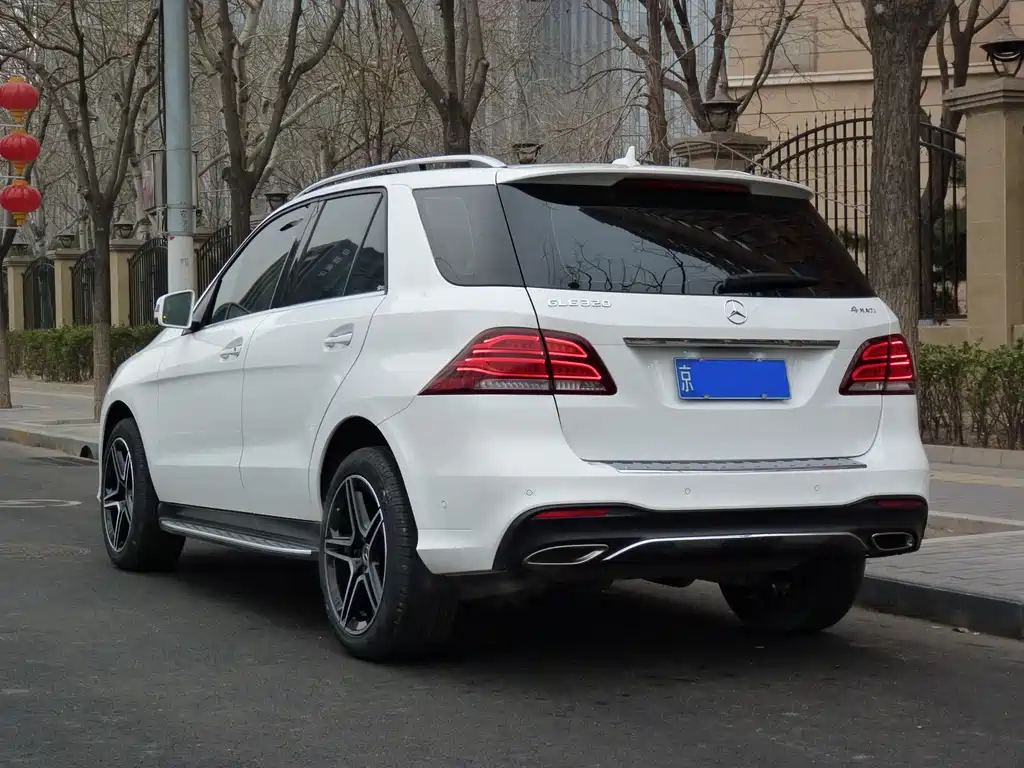 MERCEDES-BENZ GLE