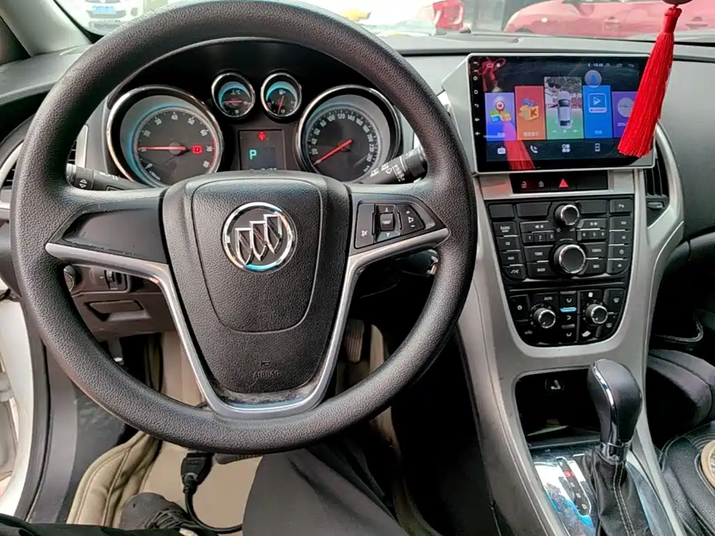 Buick Excelle — миниатюра 10