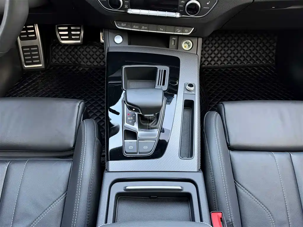 Audi Q5L — миниатюра 24