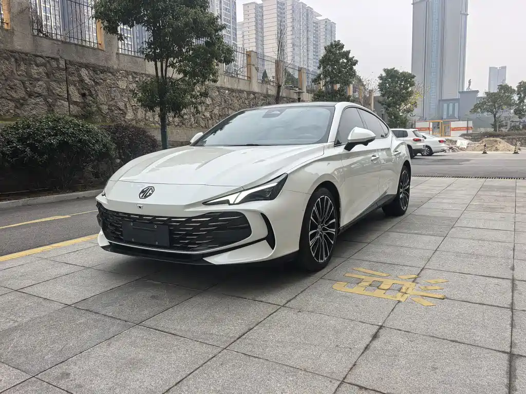 MG MG7
