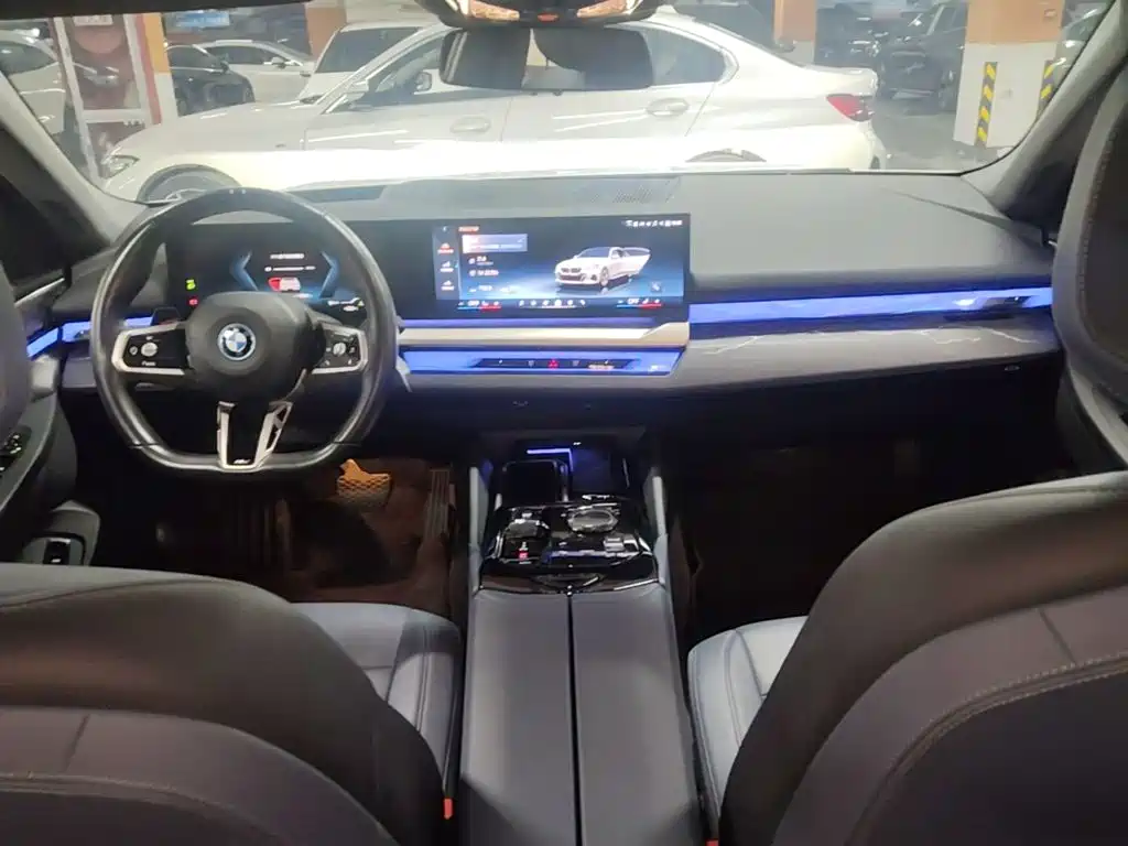 BMW i5 — миниатюра 14