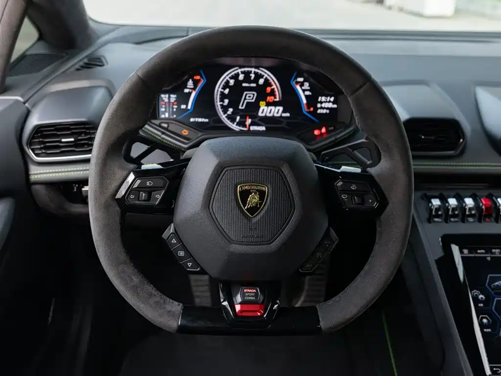 LAMBORGHINI HURACÁN