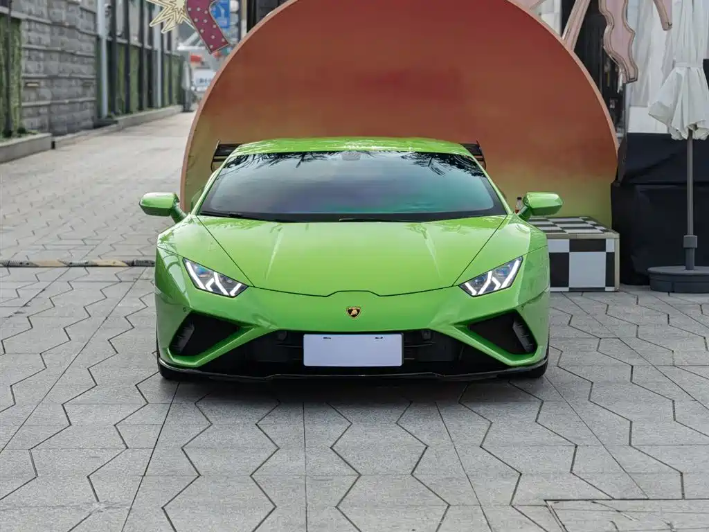 LAMBORGHINI HURACÁN