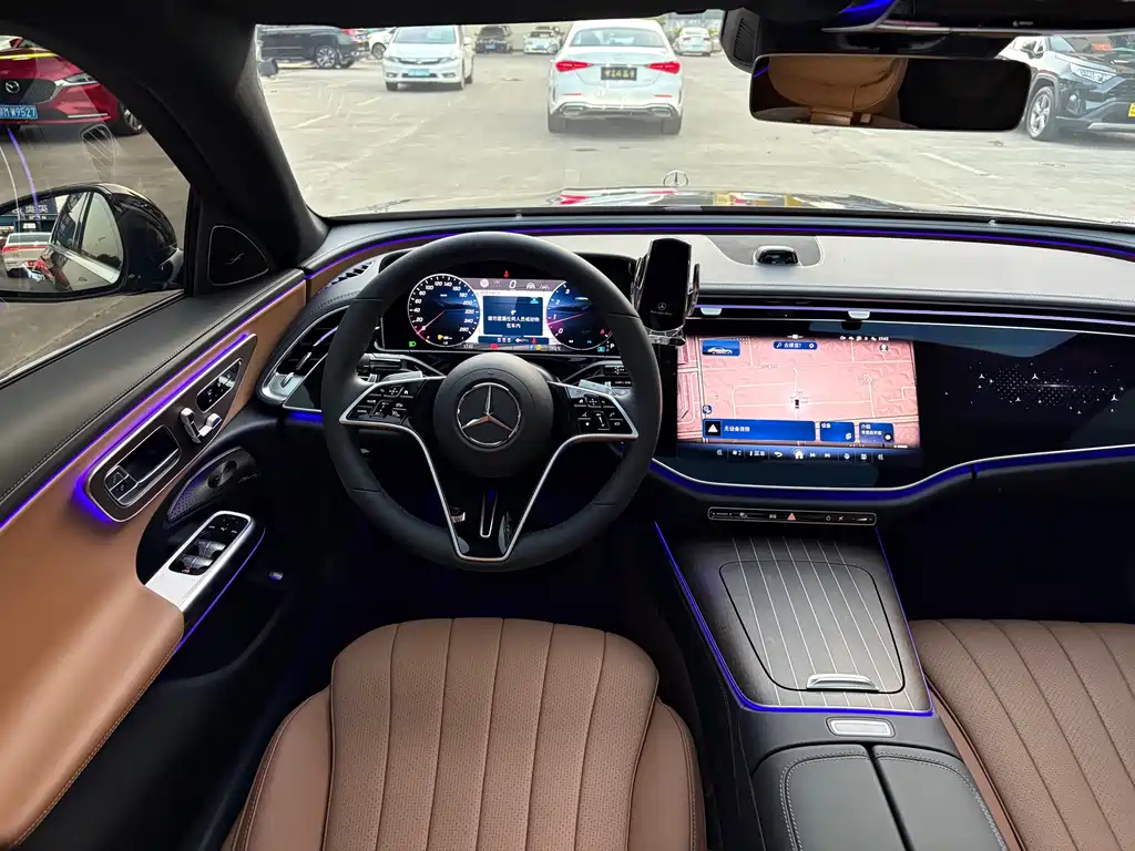 Mercedes-Benz E-Class — миниатюра 6