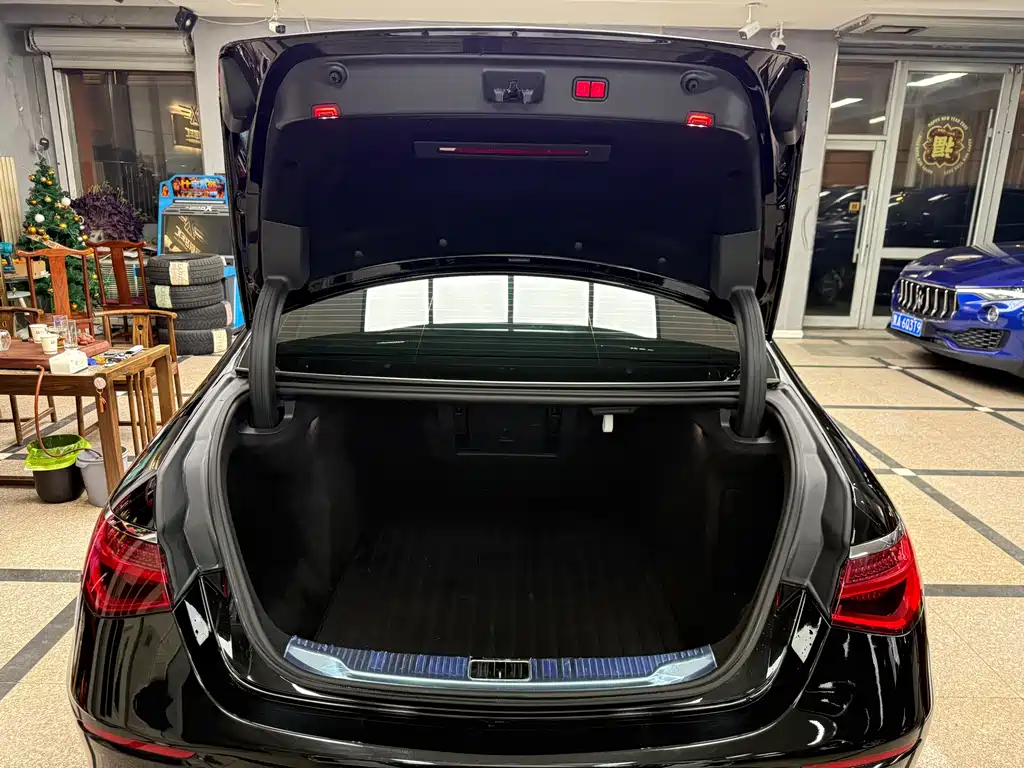 MERCEDES-BENZ S CLASS