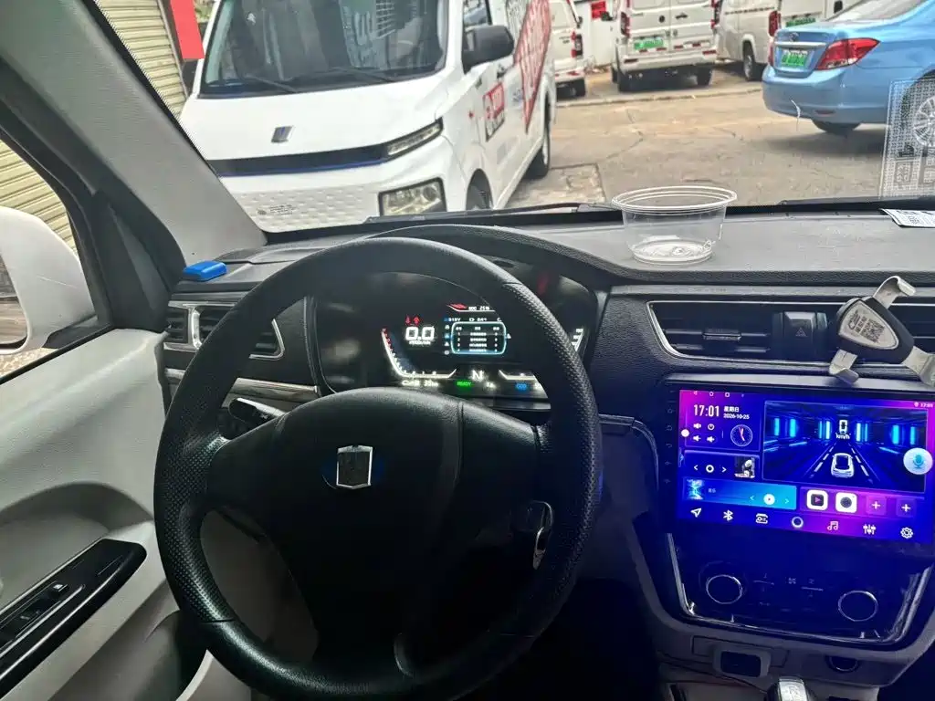Yuan Cheng Yuan Cheng E5 — миниатюра 8