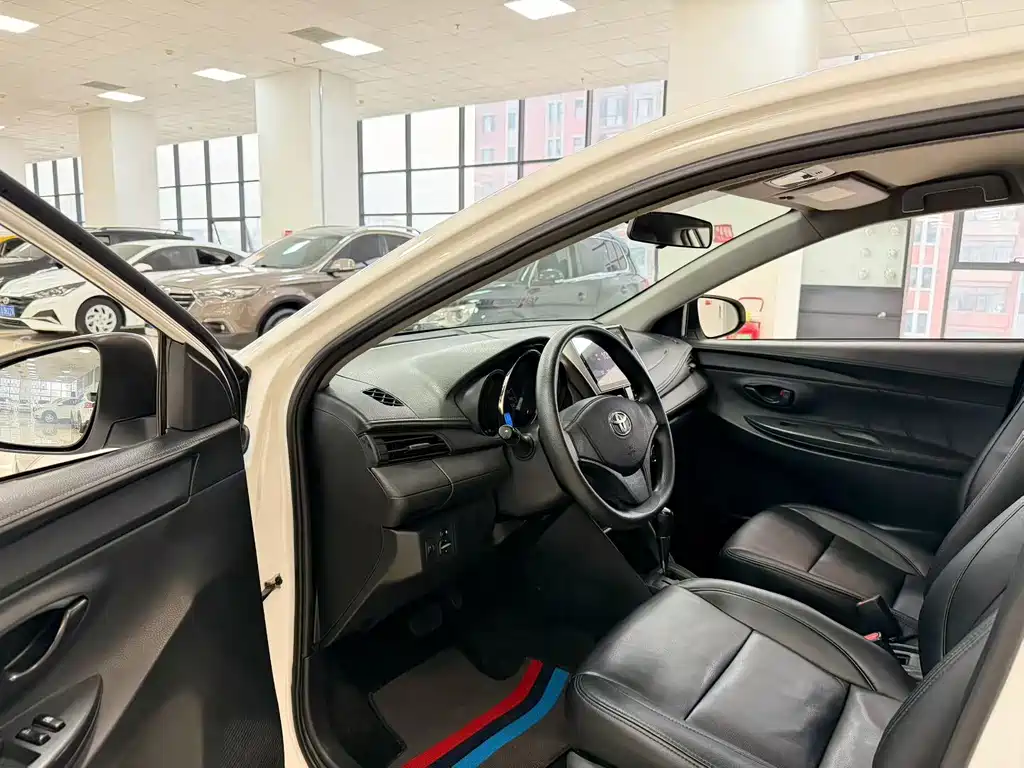 Toyota Vios FS — миниатюра 7