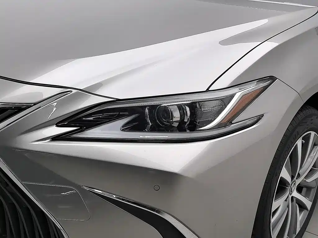 Lexus ES — миниатюра 7