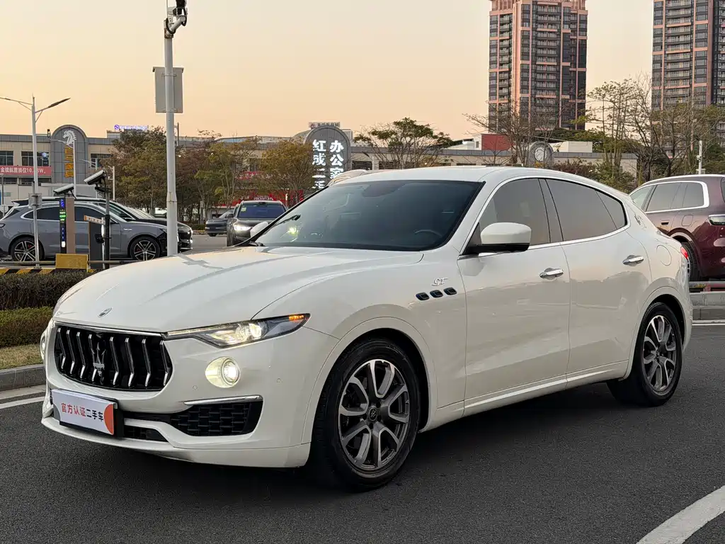 MASERATI LEVANTE