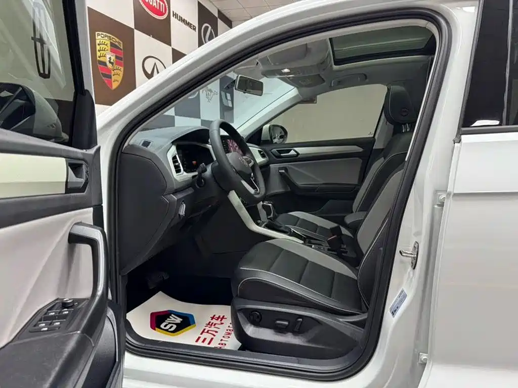 Volkswagen T-Roc — миниатюра 7