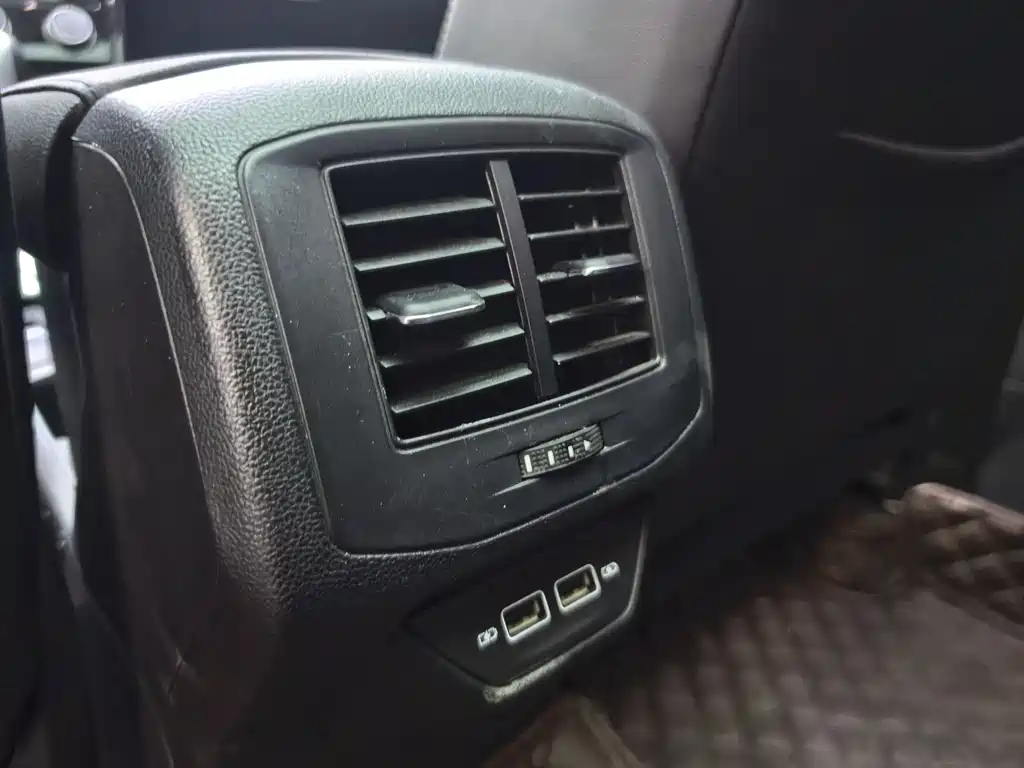 VOLKSWAGEN T ROC EXPLORING SONGS