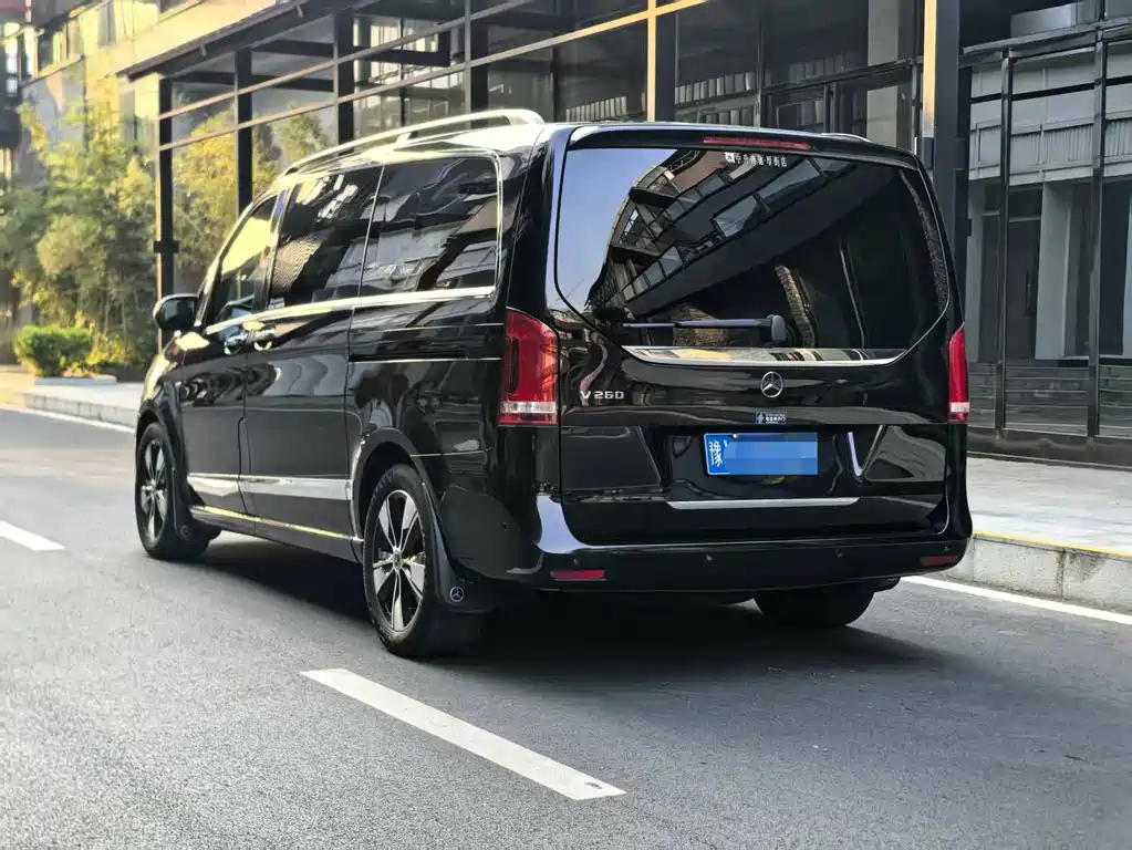 MERCEDES-BENZ V CLASS