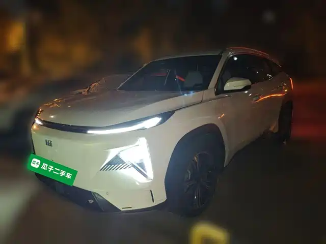 Geely Galaxy L7