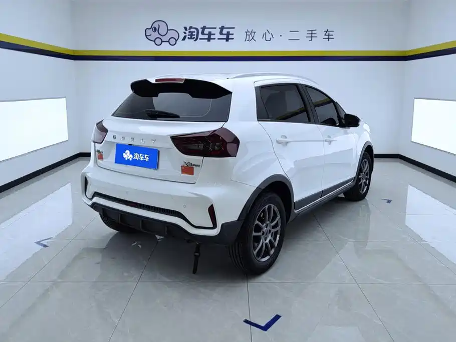Geely Vision X3 — миниатюра 3