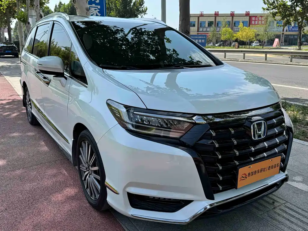 Honda Elysion — миниатюра 3