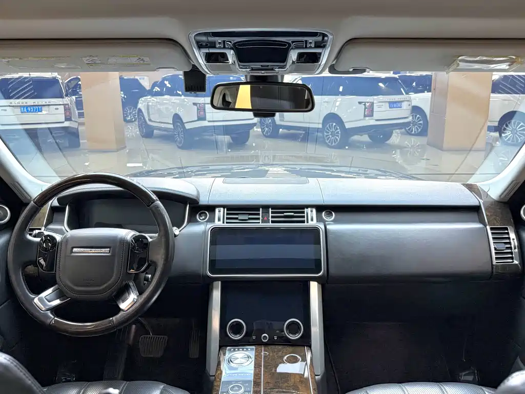Land Rover Range Rover — миниатюра 5