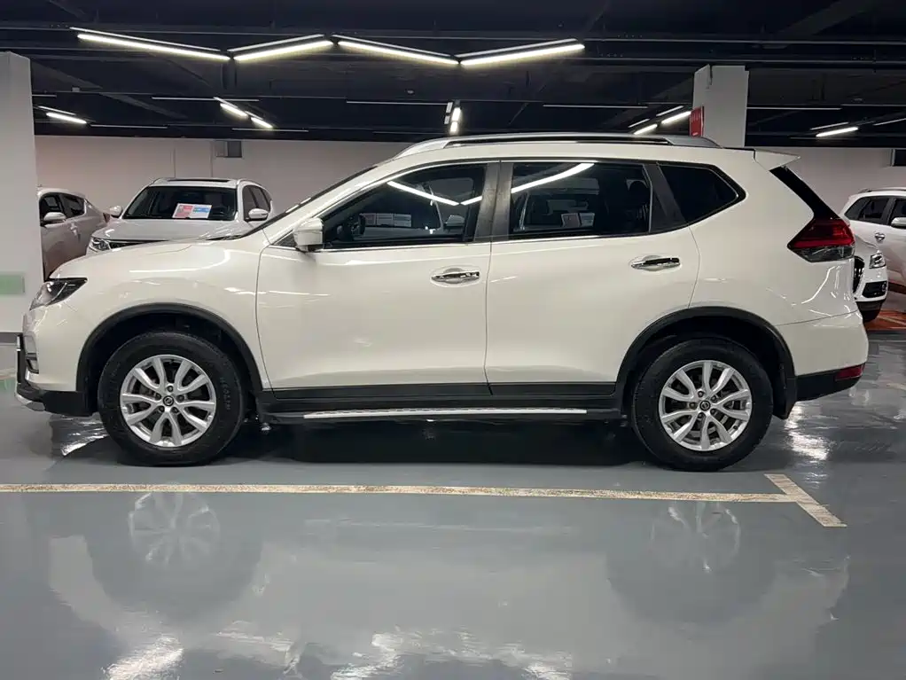 Nissan X-Trail — миниатюра 4